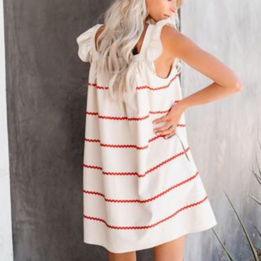 VICI | Ricrac + Ruffles Pocketed Linen Dress - Picture 4 of 16